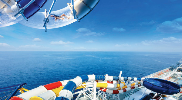 星梦邮轮“云顶梦号”中国香港夏日海上游航线市场反应热烈